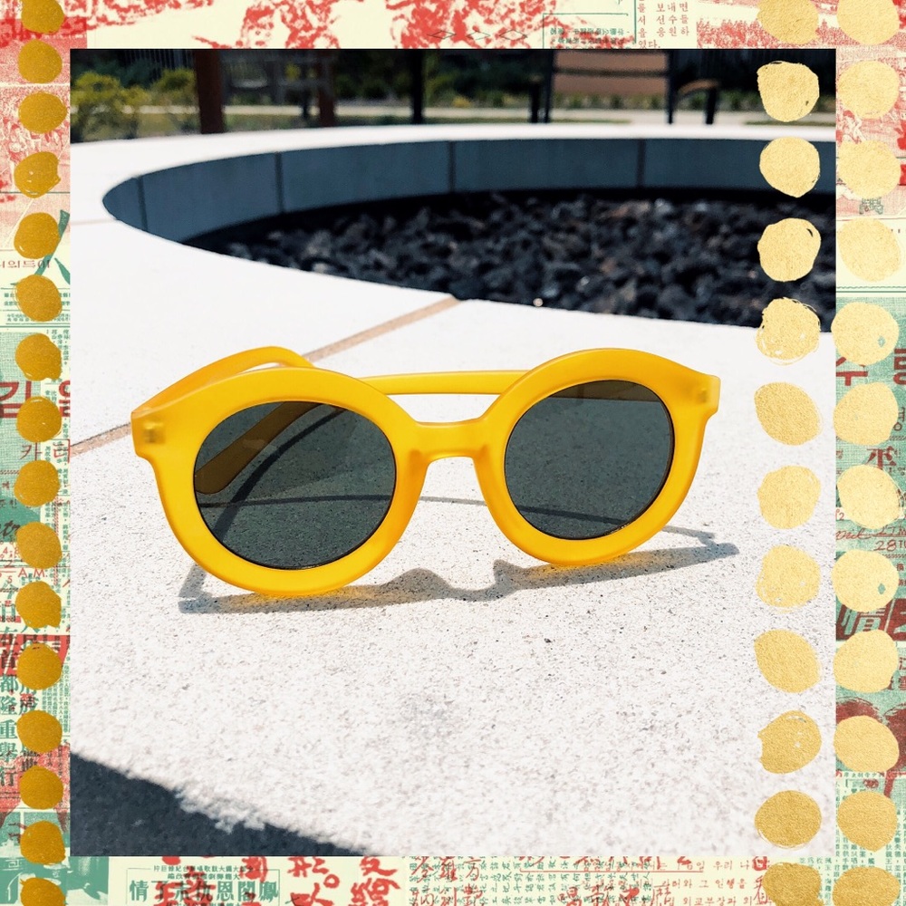 SOLD ⚡️☀️🕶 BRIGHT YELLOW SUNGLASSES